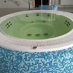 With A View Of The River, Pool And Sauna Appartement *
