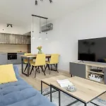 Appartement With A View Of The River, Pool And Sauna