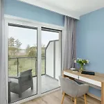 With A View Of The River, Pool And Sauna Appartement *