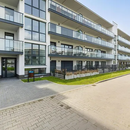 With A View Of The River, Pool And Sauna Dziwnów