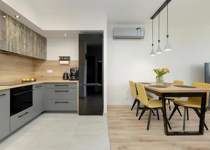 In Near Sandy شقة *